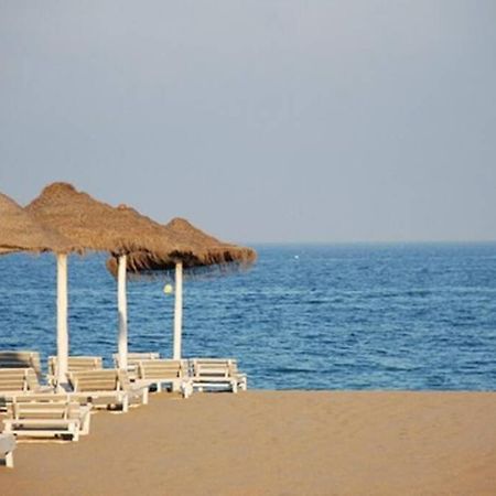 Apartamento A Un Paseo De La Playa Apartment ฟูเอนฮิโรลา ภายนอก รูปภาพ