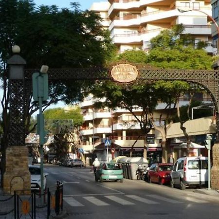 Apartamento A Un Paseo De La Playa Apartment ฟูเอนฮิโรลา ภายนอก รูปภาพ
