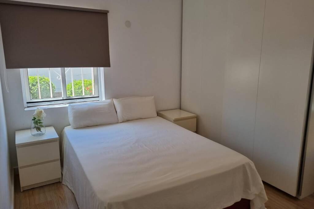 Apartamento A Un Paseo De La Playa Apartment ฟูเอนฮิโรลา ภายนอก รูปภาพ
